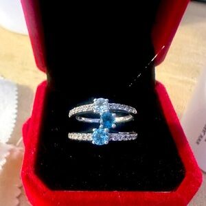 Elegant Silver Ring with Blue Gemstone